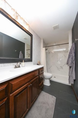 2700 E Whisper Trl Trail, Sioux Falls, SD 57108