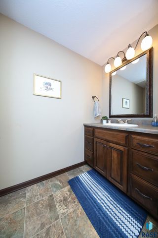 2700 E Whisper Trl Trail, Sioux Falls, SD 57108