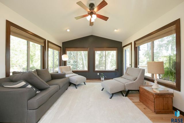 2700 E Whisper Trl Trail, Sioux Falls, SD 57108