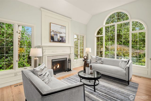 20427 NE 64th Place, Redmond, WA 98053