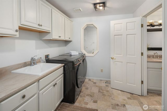 20427 NE 64th Place, Redmond, WA 98053