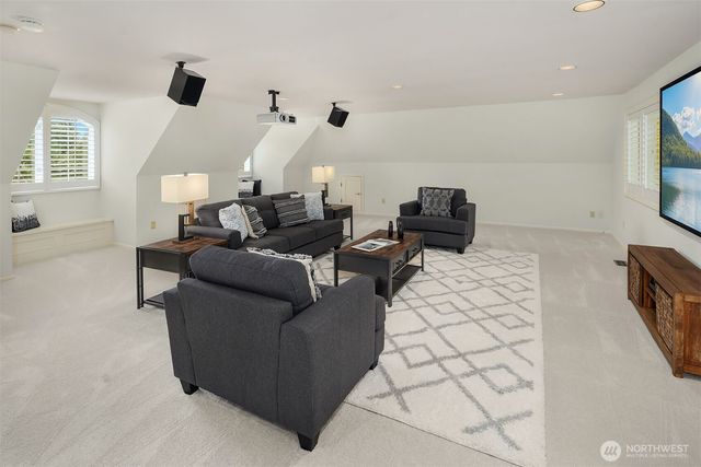 20427 NE 64th Place, Redmond, WA 98053