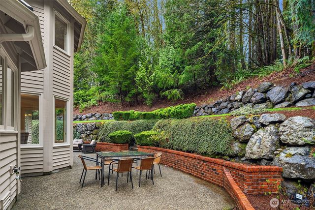 20427 NE 64th Place, Redmond, WA 98053