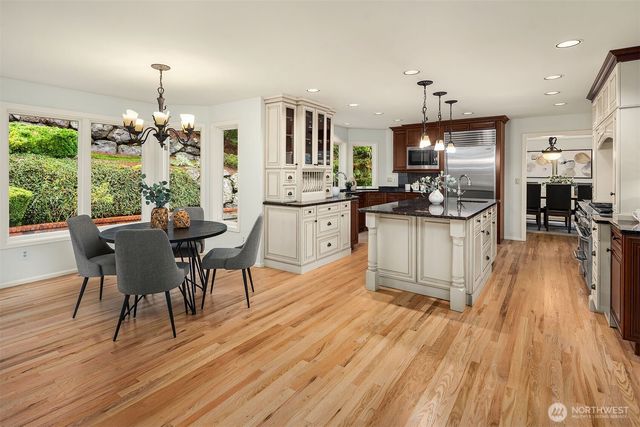 20427 NE 64th Place, Redmond, WA 98053