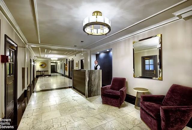 325 W 45th St Apt 108, New York City, NY 10036