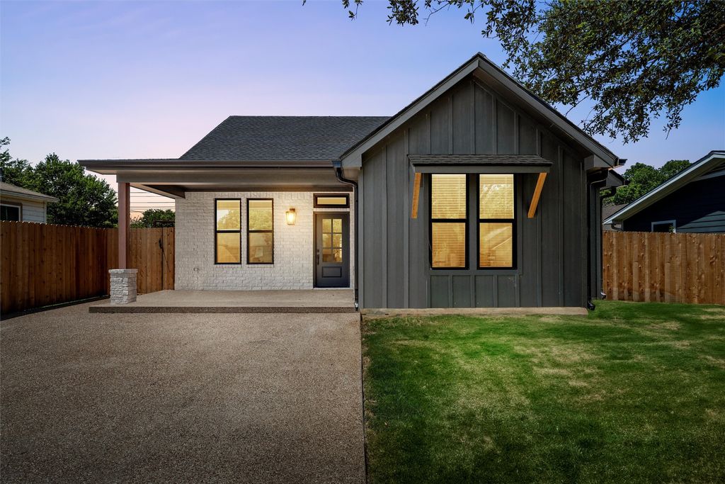 2923 Reuter Avenue, Waco, TX 76708