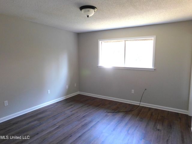 6510 Heather Road, Horn Lake, MS 38637