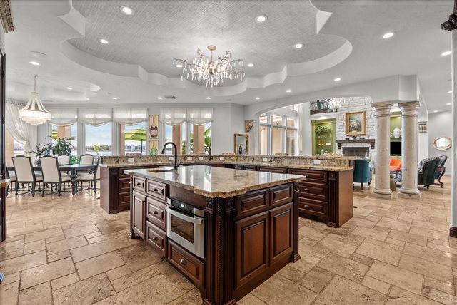 1628 Enterprise Avenue, League City, TX 77573