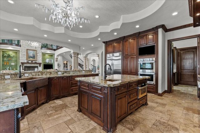 1628 Enterprise Avenue, League City, TX 77573