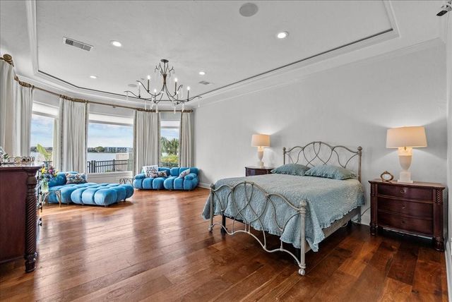 1628 Enterprise Avenue, League City, TX 77573