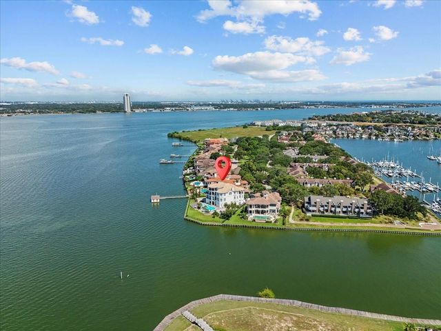 1628 Enterprise Avenue, League City, TX 77573