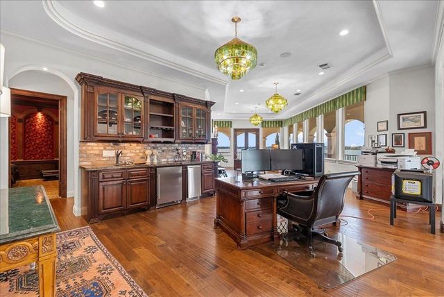 1628 Enterprise Avenue, League City, TX 77573