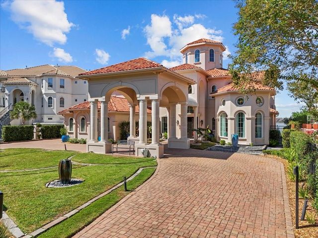 1628 Enterprise Avenue, League City, TX 77573