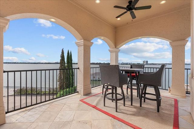 1628 Enterprise Avenue, League City, TX 77573