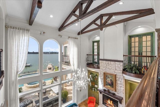 1628 Enterprise Avenue, League City, TX 77573