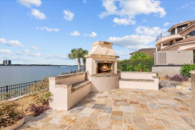 1628 Enterprise Avenue, League City, TX 77573