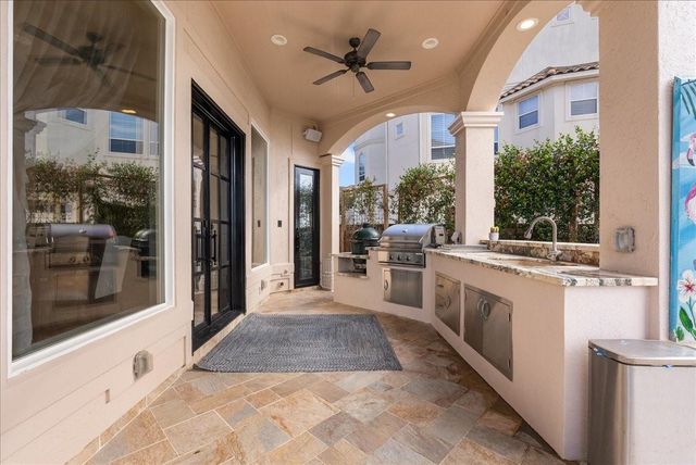 1628 Enterprise Avenue, League City, TX 77573