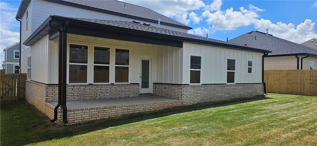 5910 SW Coywolf Street, Bentonville, AR 72713