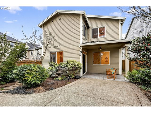 8965 N CLARENDON Ave, Portland, OR 97203