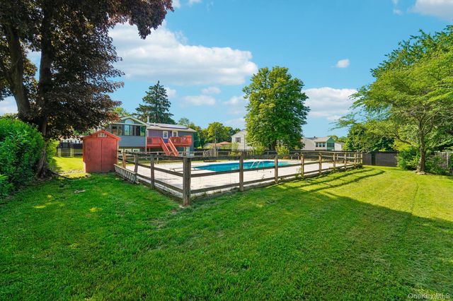 28 Park Hill Drive, New Windsor, NY 12553