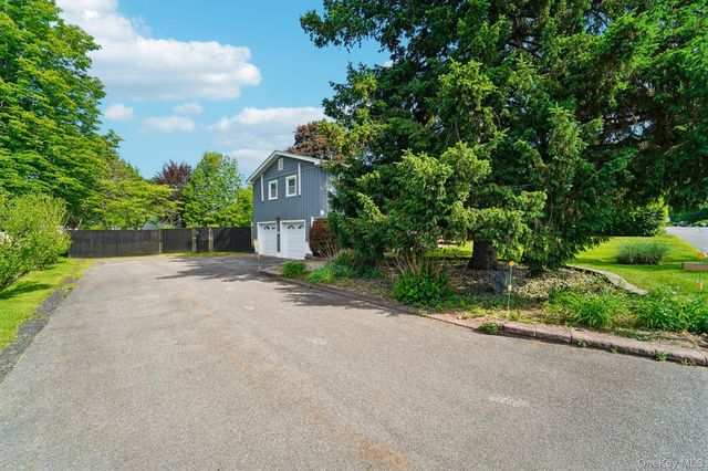 28 Park Hill Drive, New Windsor, NY 12553