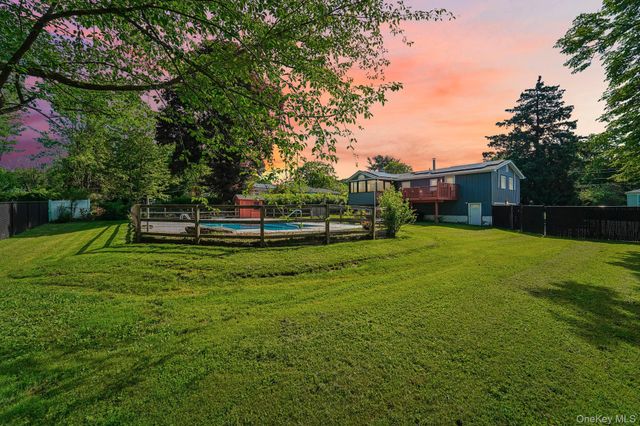 28 Park Hill Drive, New Windsor, NY 12553