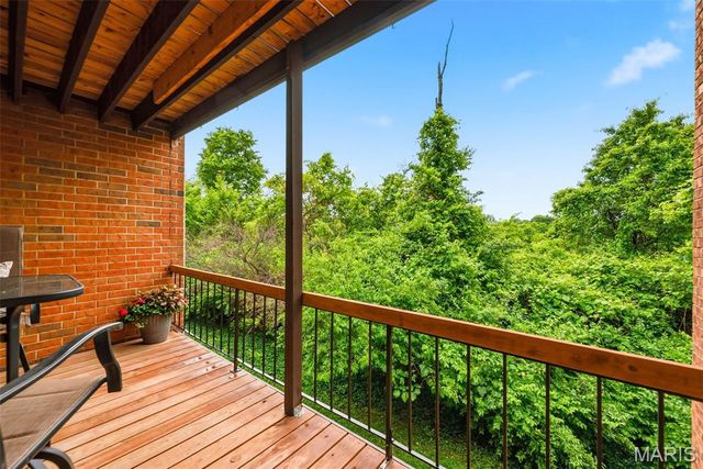 2008 Greenglen Drive 203, Kirkwood, MO 63122
