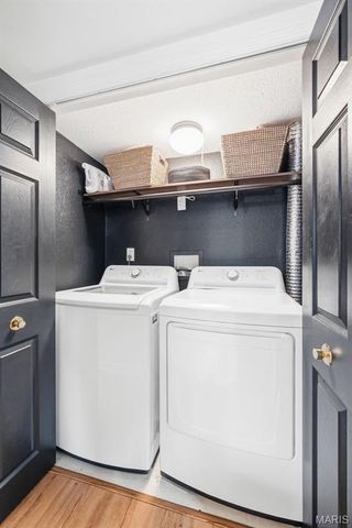 2008 Greenglen Drive 203, Kirkwood, MO 63122