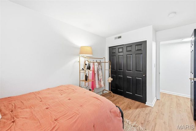 2008 Greenglen Drive 203, Kirkwood, MO 63122