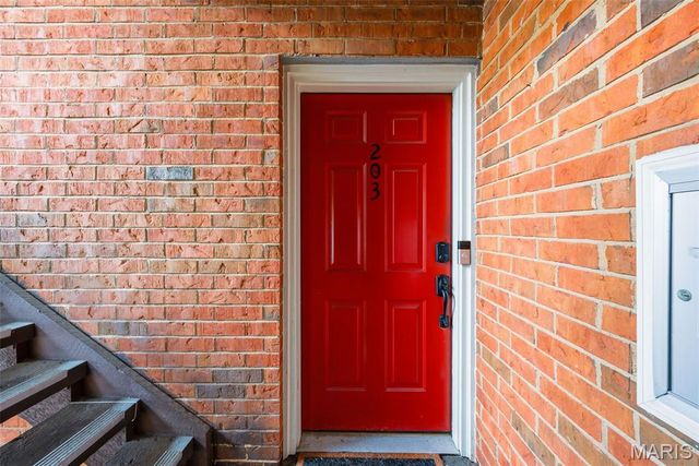 2008 Greenglen Drive 203, Kirkwood, MO 63122