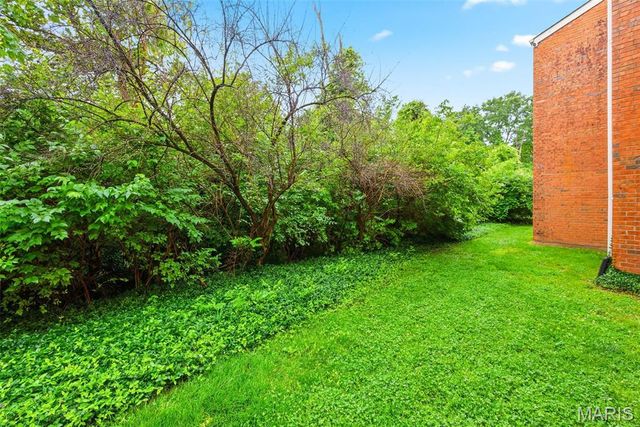 2008 Greenglen Drive 203, Kirkwood, MO 63122