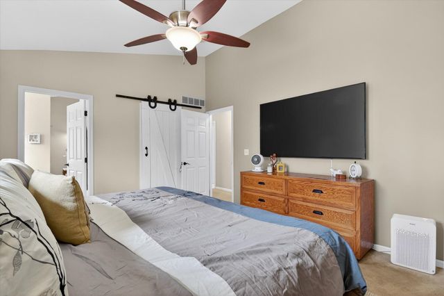 7233 N Lake Orchard Drive, Dexter Twp, MI 48118