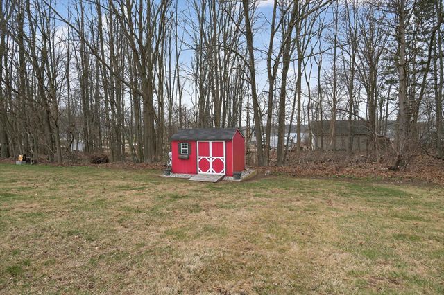 7233 N Lake Orchard Drive, Dexter Twp, MI 48118