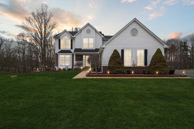 7233 N Lake Orchard Drive, Dexter Twp, MI 48118