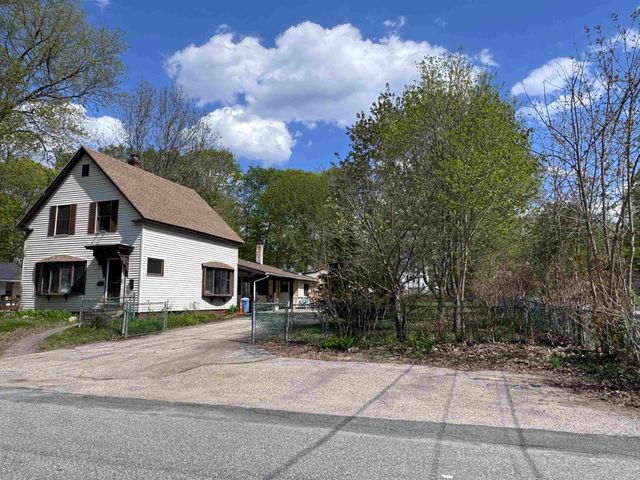 16 Norton Street, Derry, NH 03038
