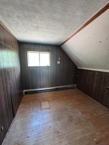 16 Norton Street, Derry, NH 03038