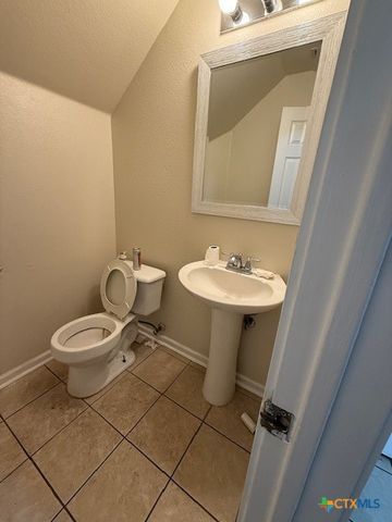 911 Sage Wood Trail, San Marcos, TX 78666