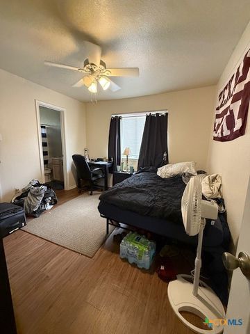 911 Sage Wood Trail, San Marcos, TX 78666