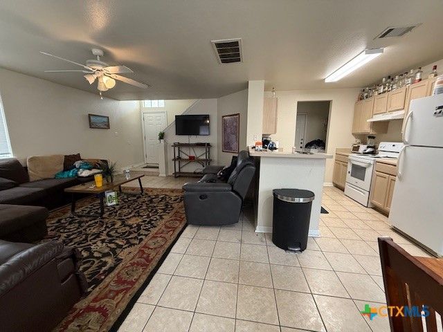 911 Sage Wood Trail, San Marcos, TX 78666