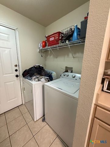 911 Sage Wood Trail, San Marcos, TX 78666