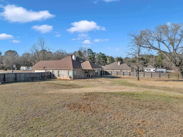538 Karabeth Ln, Hallsville, TX 75650