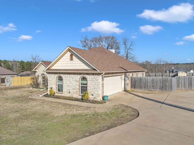 538 Karabeth Ln, Hallsville, TX 75650