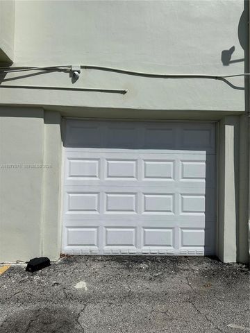 12890 NE 8th Ave 107, North Miami, FL 33161