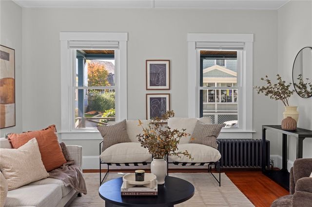15 Bradford Avenue, Newport, RI 02840