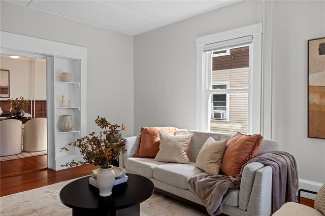 15 Bradford Avenue, Newport, RI 02840