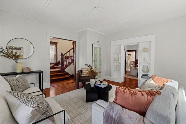 15 Bradford Avenue, Newport, RI 02840