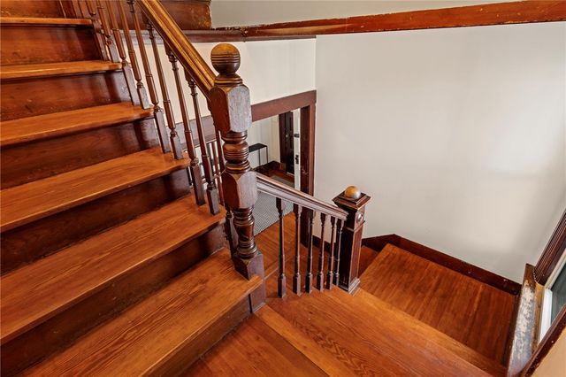 15 Bradford Avenue, Newport, RI 02840