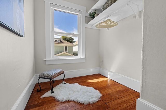 15 Bradford Avenue, Newport, RI 02840
