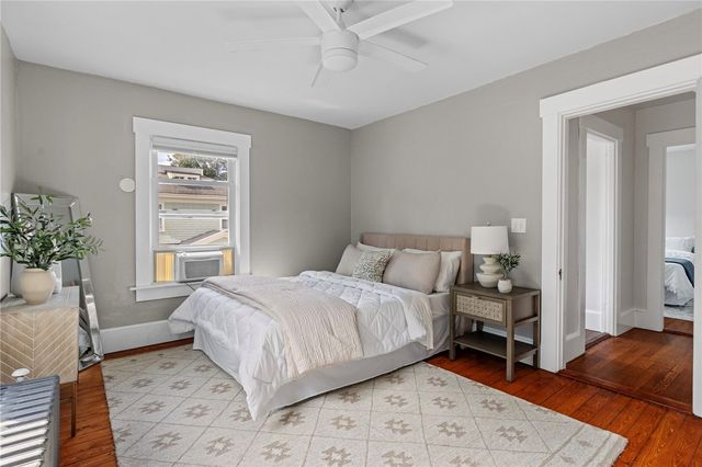 15 Bradford Avenue, Newport, RI 02840
