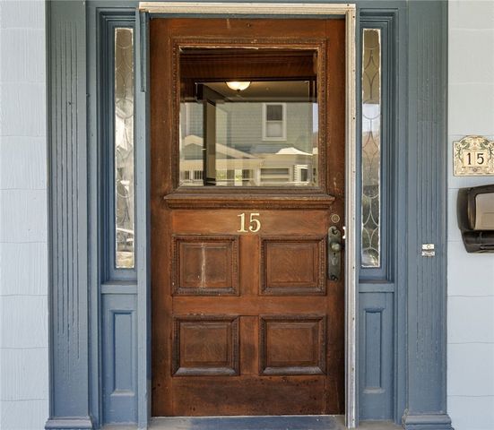 15 Bradford Avenue, Newport, RI 02840